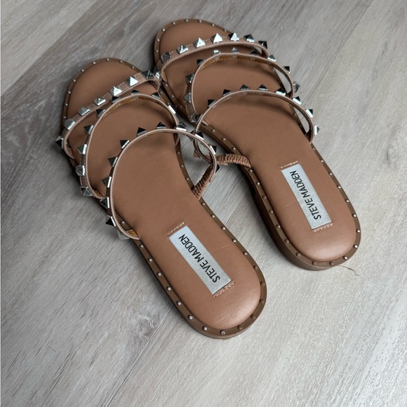 Steve Madden Brown Flat Sandals with Studded Straps - Picture 3 of 5